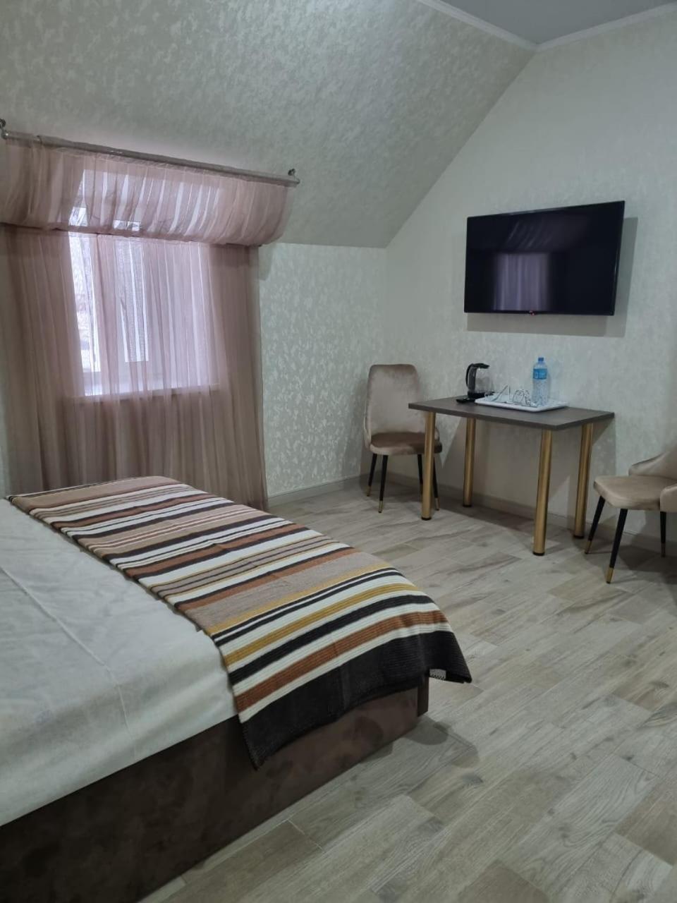 库斯塔奈 Гостинично-Банный Комплекс Майами Люкс酒店 外观 照片